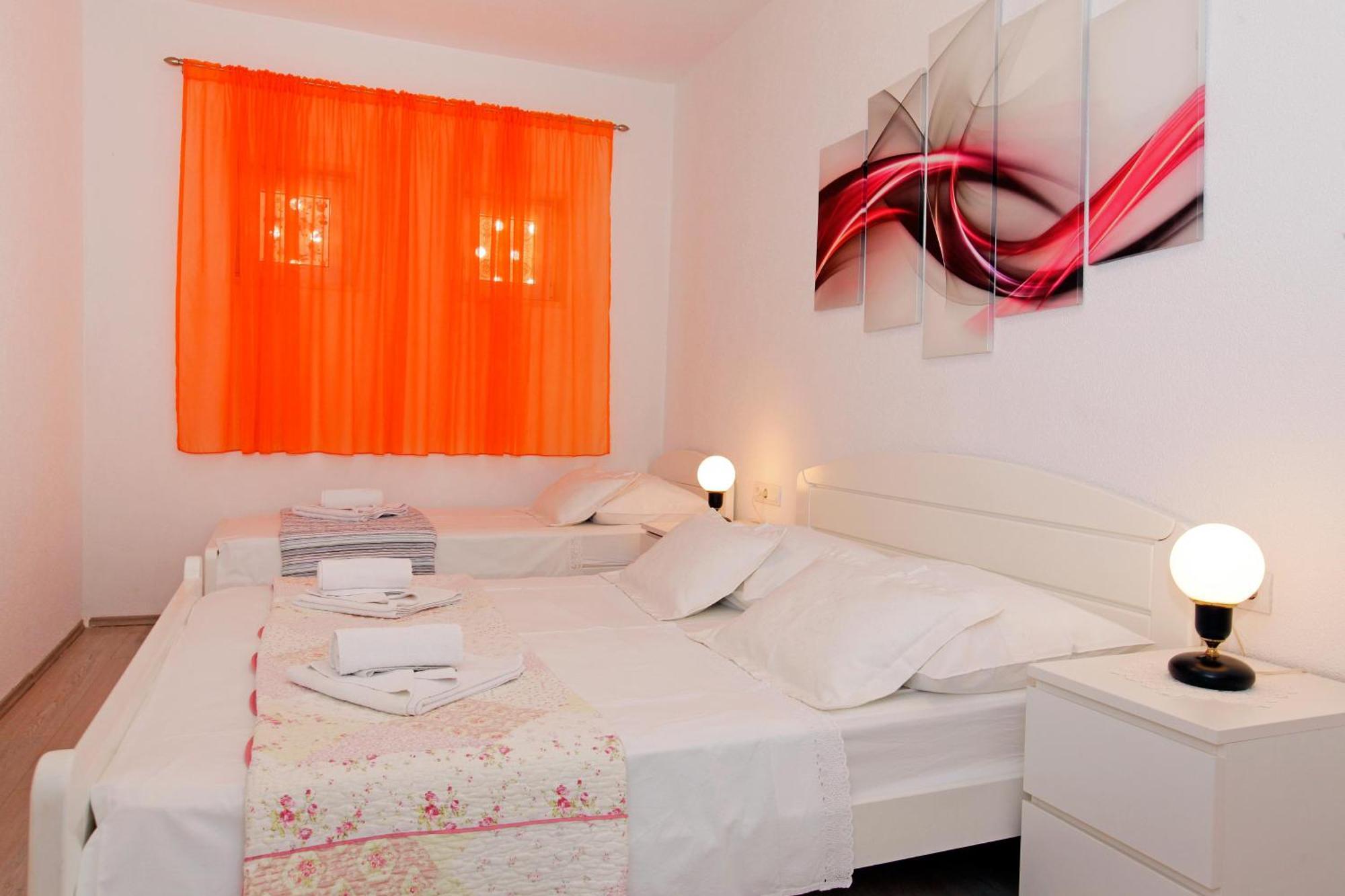 Apartments Toni Bol Rum bild